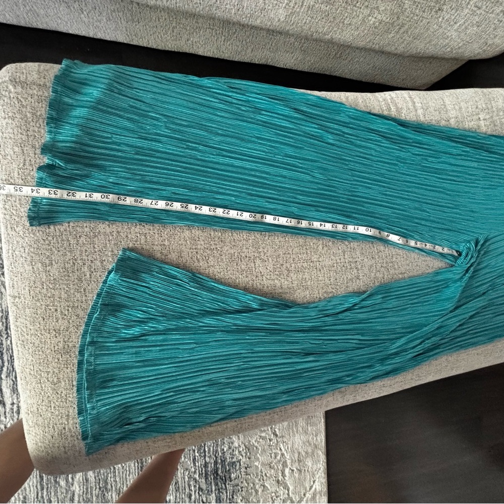 Fashion Nova set of trousers and a lace west ,color Tiffany,for tall women 5.92+ - Picture 13 of 16